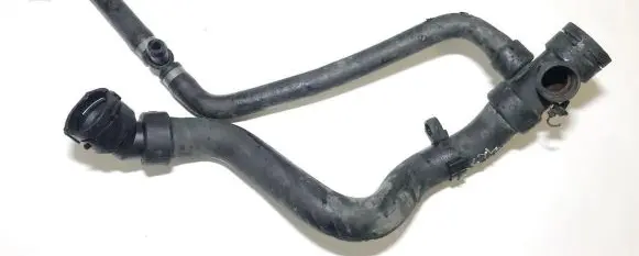 Engine coolant pipe/hose