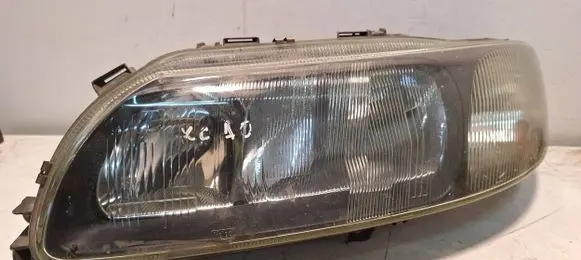 Volvo XC70 Headlight/headlamp 8693571 89007911 04CCR2502A011