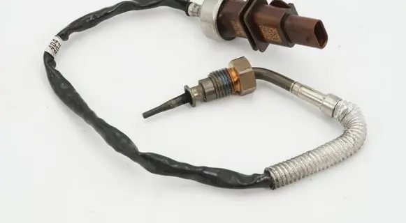 Volkswagen PASSAT B8 Exhaust gas temperature sensor 04L919529D