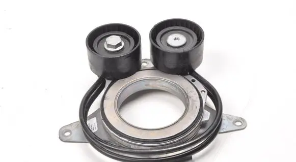 Volvo XC90 Generator/alternator belt tensioner 32402903