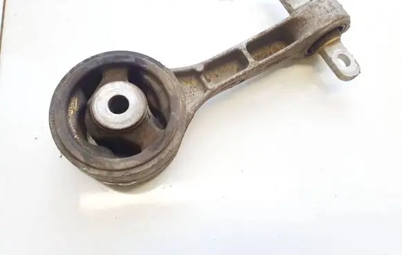 Honda Civic Engine mount bracket