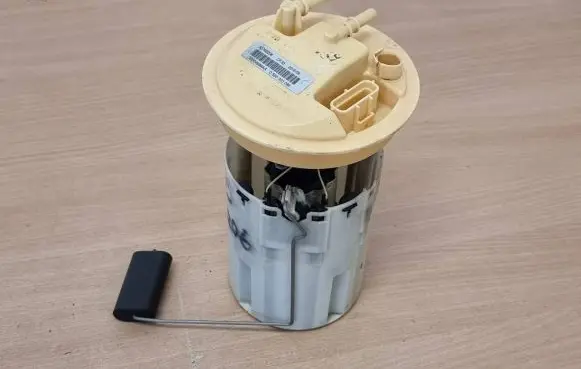 Volvo V50 In-tank fuel pump 30792206 10004999AA 0580303086