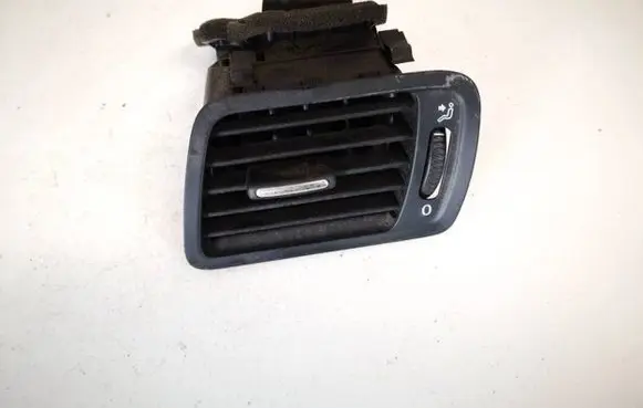 Volkswagen PASSAT CC Dash center air vent grill 3c1819701e