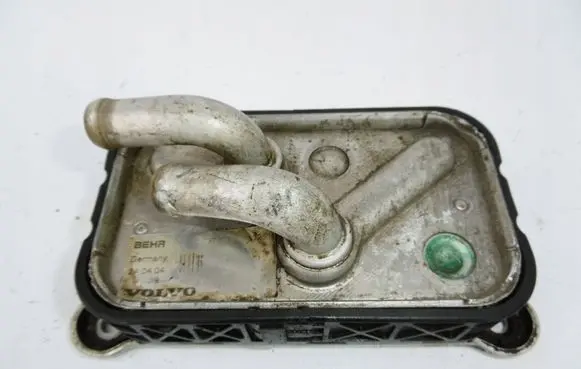 Volvo XC90 Engine oil radiator 