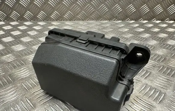 Mitsubishi Outlander Fuse module