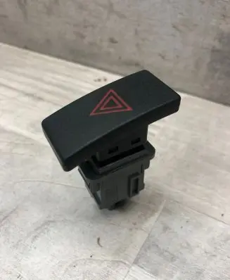 Toyota Avensis T270 Hazard light switch 15B279