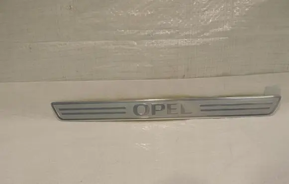 Opel Astra H Rear sill (body part) YQ00740280