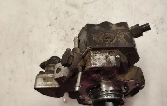 Hyundai Santa Fe Fuel injection high pressure pump 3310027400