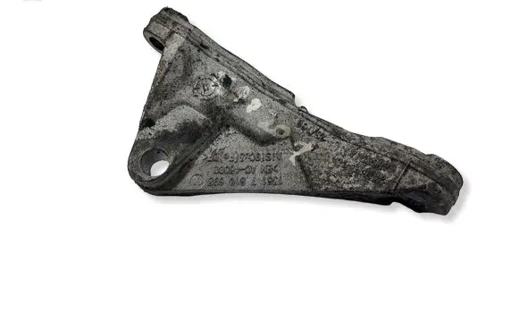BMW 3 E90 E91 Fuel pump bracket 7810698 AC46000