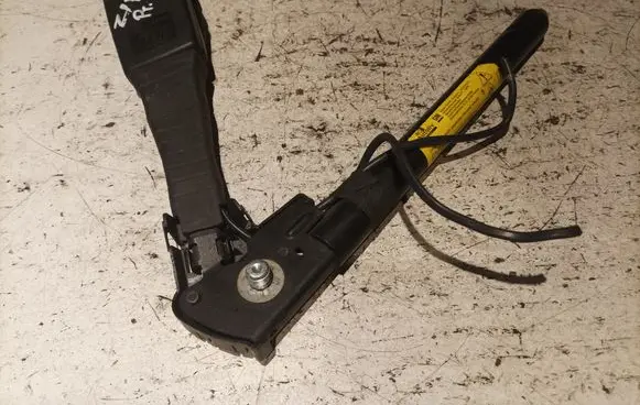 Opel Zafira B Front seatbelt 330803354