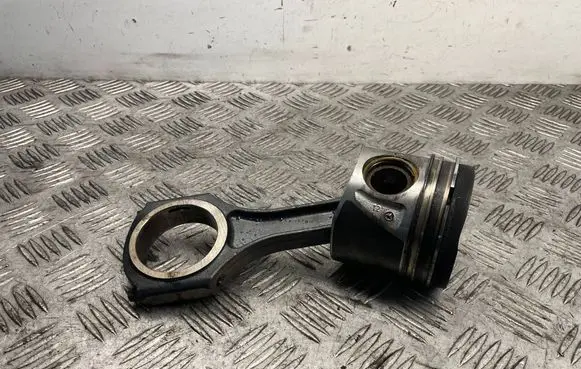 Mercedes-Benz C W204 Piston with connecting rod 65100