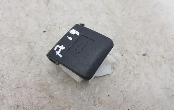 Toyota Auris 150 Engine bonnet (hood) release handle NOCODE