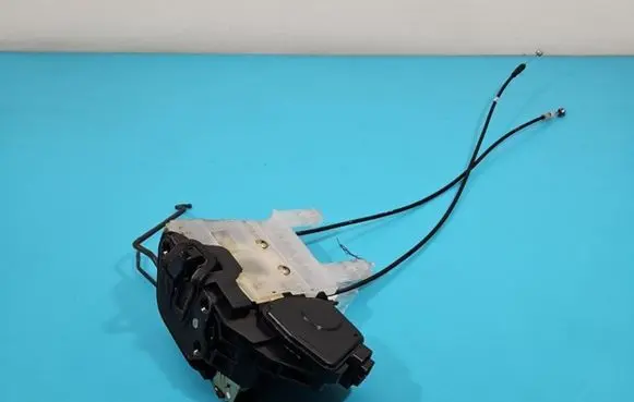 Hyundai Tucson JM Front door lock IMPRK1409006