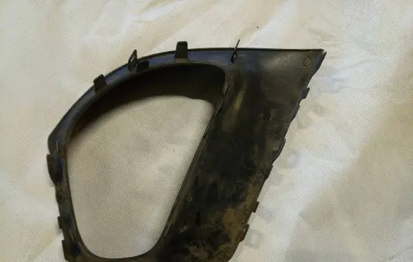 Renault Megane III Front bumper lower grill 623848957r