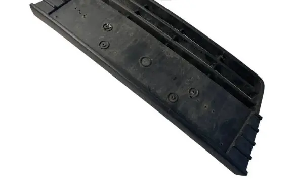 Ford Focus Front bumper lower grill BM5117K945A