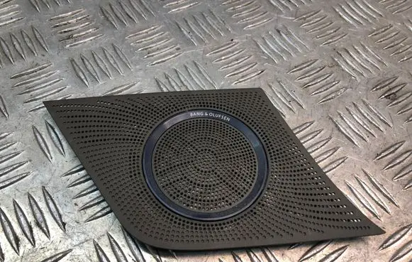 Side speaker trim/cover