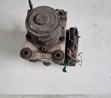 Mazda 6 ABS Pump 2059155