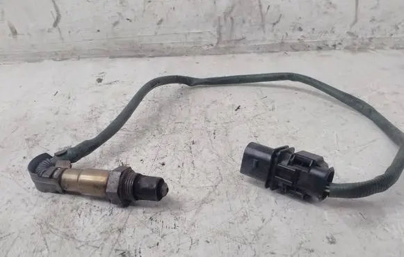 Mercedes-Benz C W204 Lambda probe sensor 0075420218 0281004133