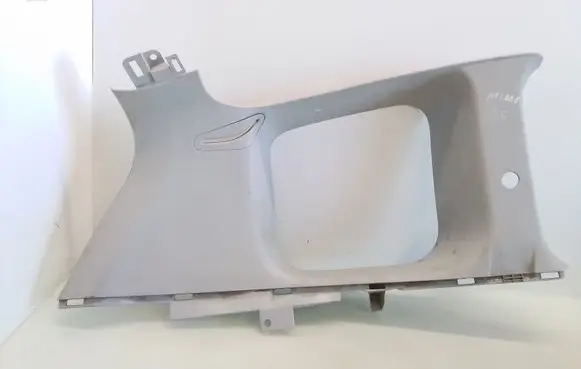 Mazda 5 (C) pillar trim C23568260