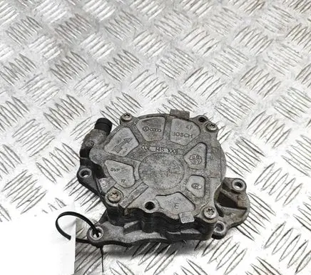 Audi A3 S3 8P Vacuum pump 03L145100F