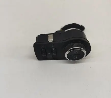 Chevrolet Orlando Light switch 13301758