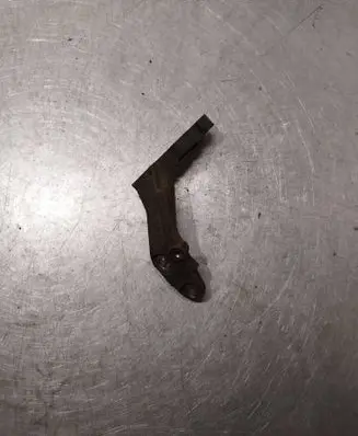 Toyota Avensis T270 Engine mounting bracket