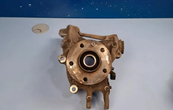Audi Q5 SQ5 Rear wheel hub spindle/knuckle 8R0505436A