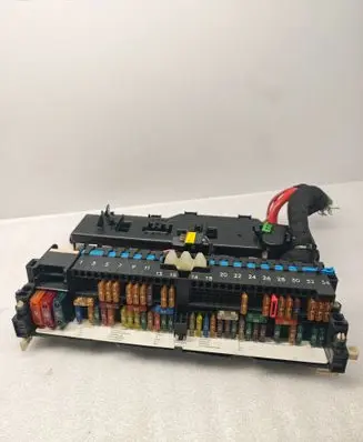 BMW X3 E83 Fuse box set 8364540
