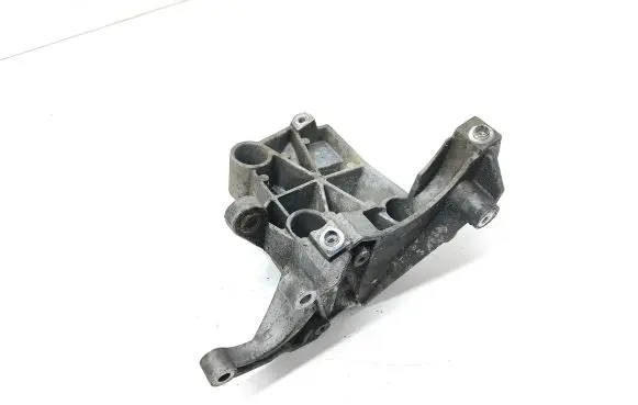 Audi A6 Allroad C6 Power steering pump mounting bracket 059145169