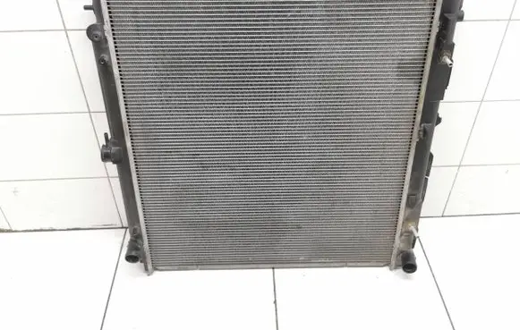 Nissan Pathfinder R51 Coolant radiator Etp11400
