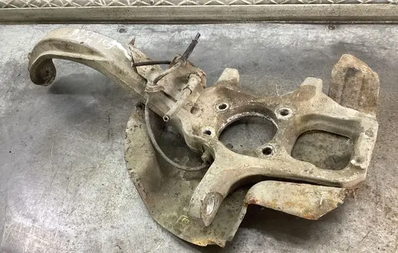 Alfa Romeo 159 Front wheel hub spindle knuckle