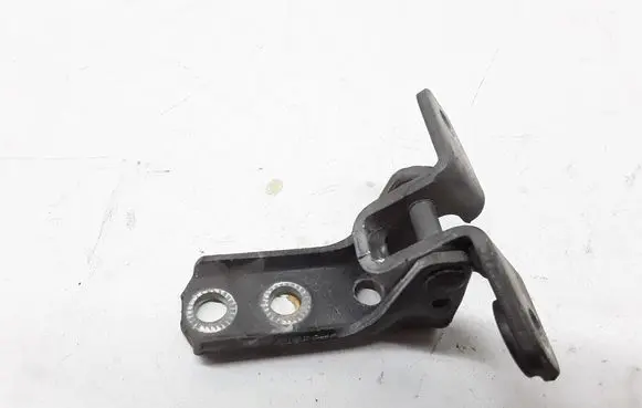 Mitsubishi Pajero Front door upper hinge