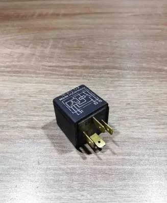 Volkswagen Golf II Other relay 191955529 00571900