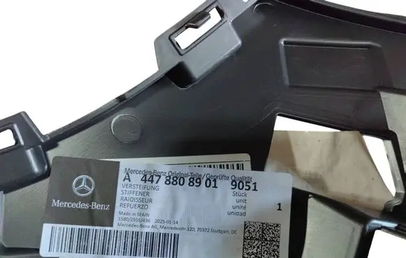 Mercedes-Benz Vito Viano W447 Front bumper mounting bracket A4478808901