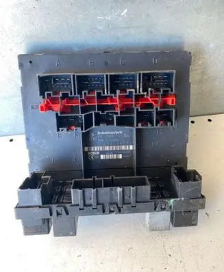 Volkswagen Caddy Comfort/convenience module 3C8937049E F005V00742