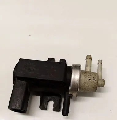 Volkswagen Golf IV Turbo solenoid valve 1J0906627A