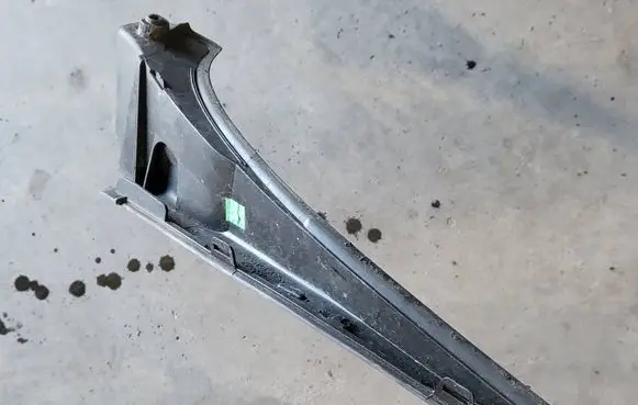 Renault Trafic III (X82) Windshield trim 727608750R
