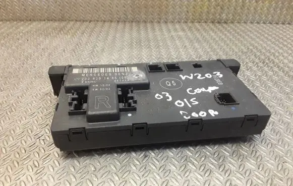 Mercedes-Benz C W203 Door control unit/module 2038201485 A2038201485
