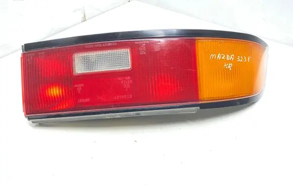 Mazda 323 F Rear/tail lights