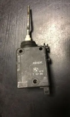 BMW 3 E36 Central locking motor 1387610