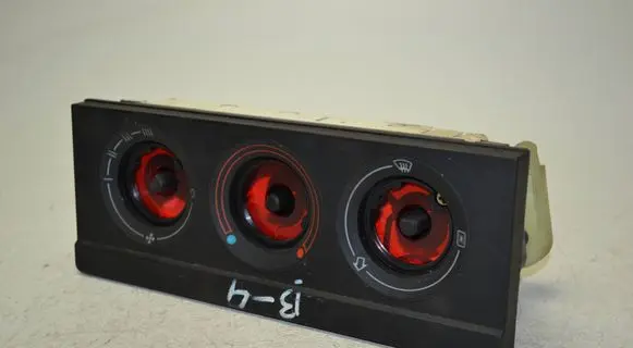 Audi 80 90 S2 B4 Climate control unit LC803 V6803