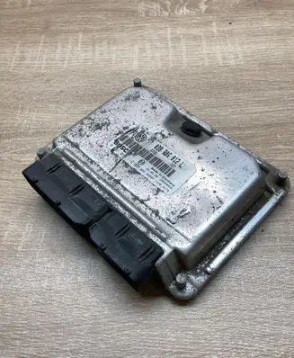Volkswagen Golf IV Engine control unit/module ECU 038906012L 0281010112