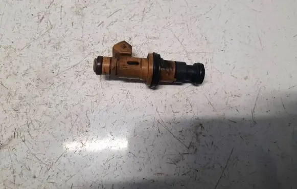 Volvo S80 Fuel injector 9125821