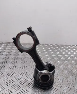 KIA Sorento Piston with connecting rod 161FAV