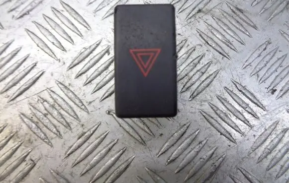 Toyota Avensis T250 Hazard light switch