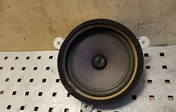 Subaru Outback Rear door speaker EAS16P639A3 FJ1610A