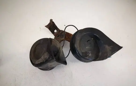 Peugeot 3008 I Horn signal e9001157