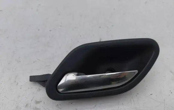 BMW 5 E39 Rear door interior handle 8226049