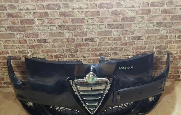 Alfa Romeo Giulietta Front bumper