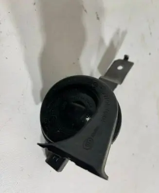BMW 5 E60 E61 Horn signal 3881157